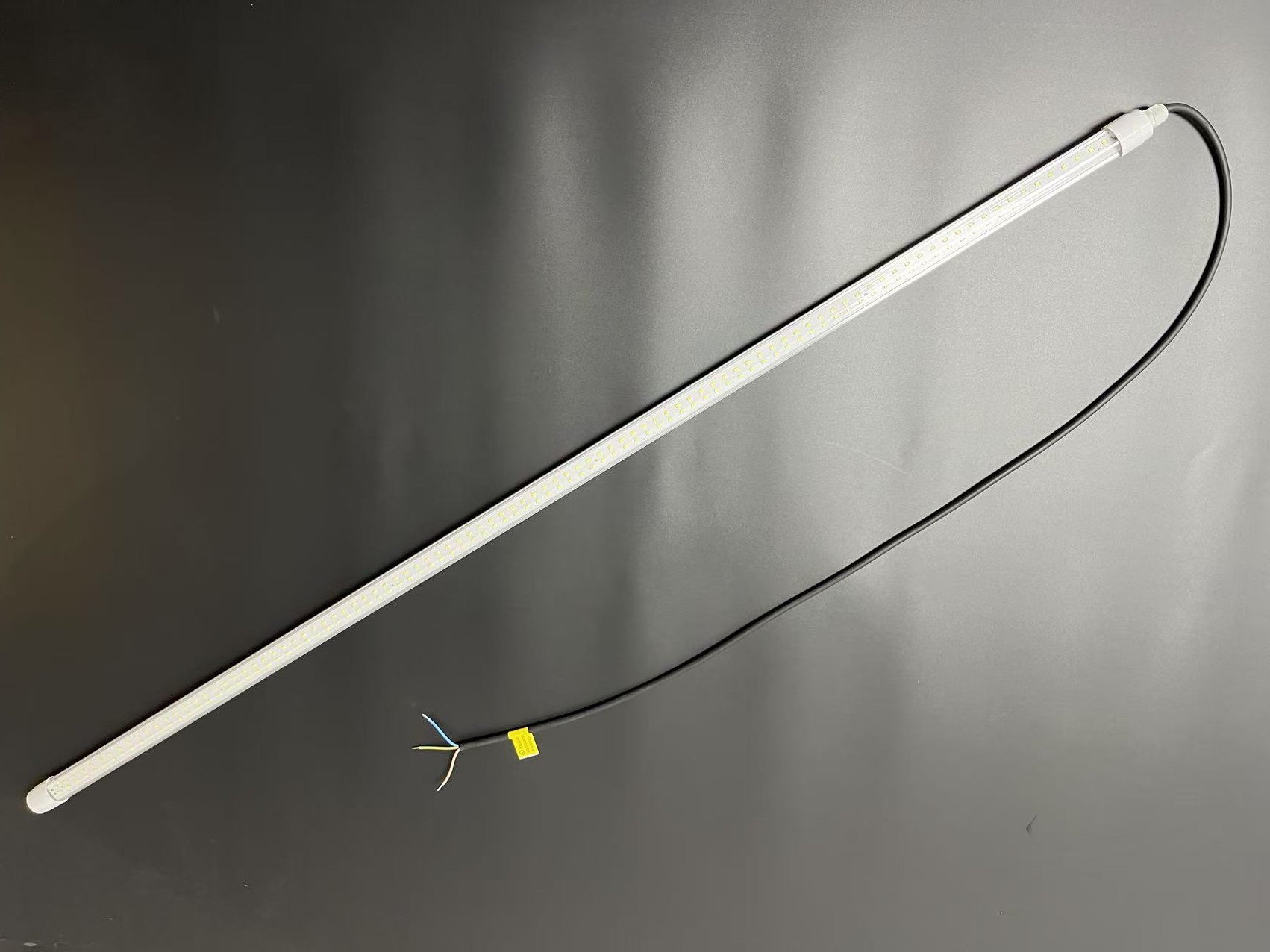 屋外直管ランプ